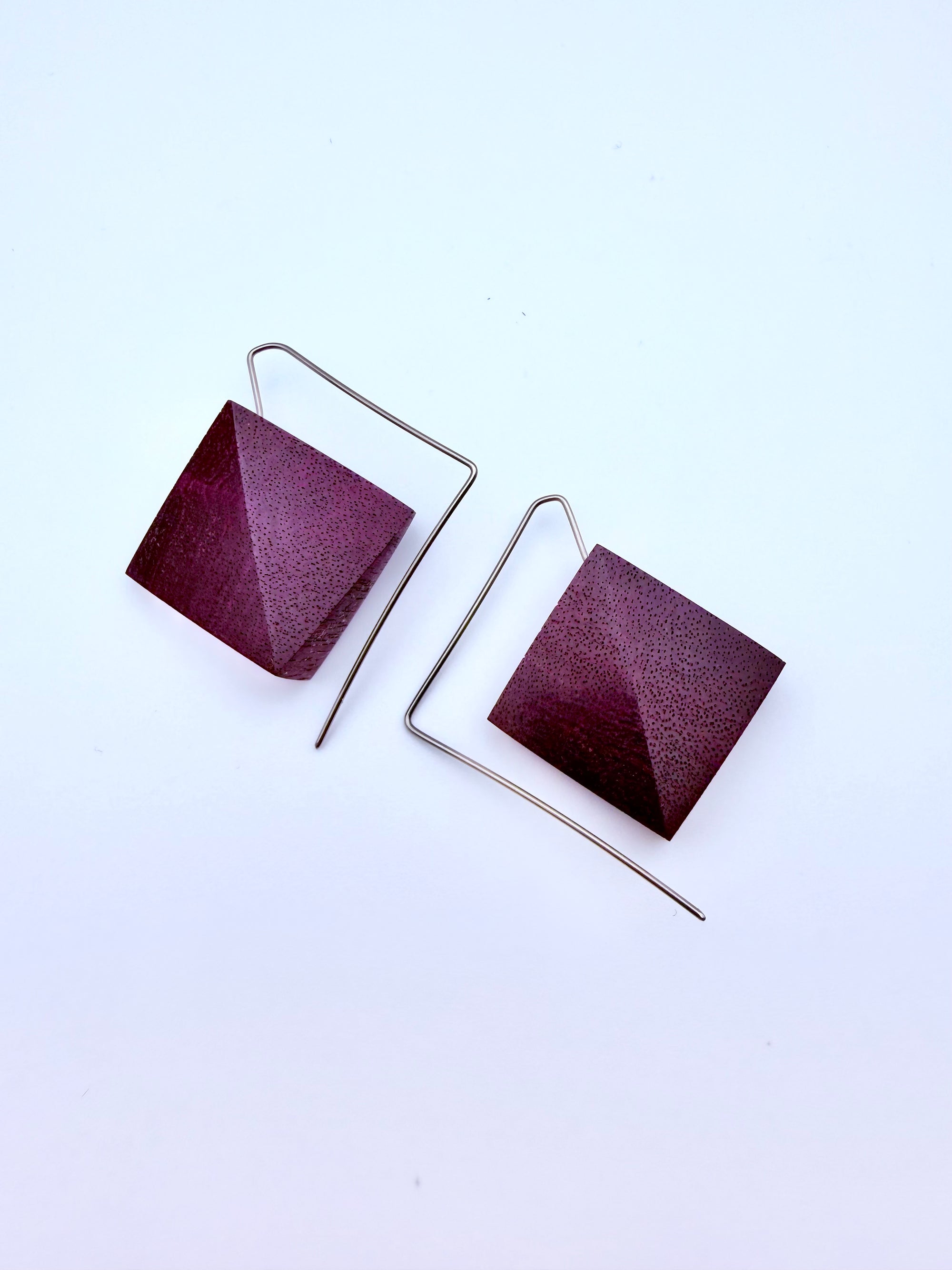 800 Series Purple Heart Geo Squares + 6 Asymmetric dot details