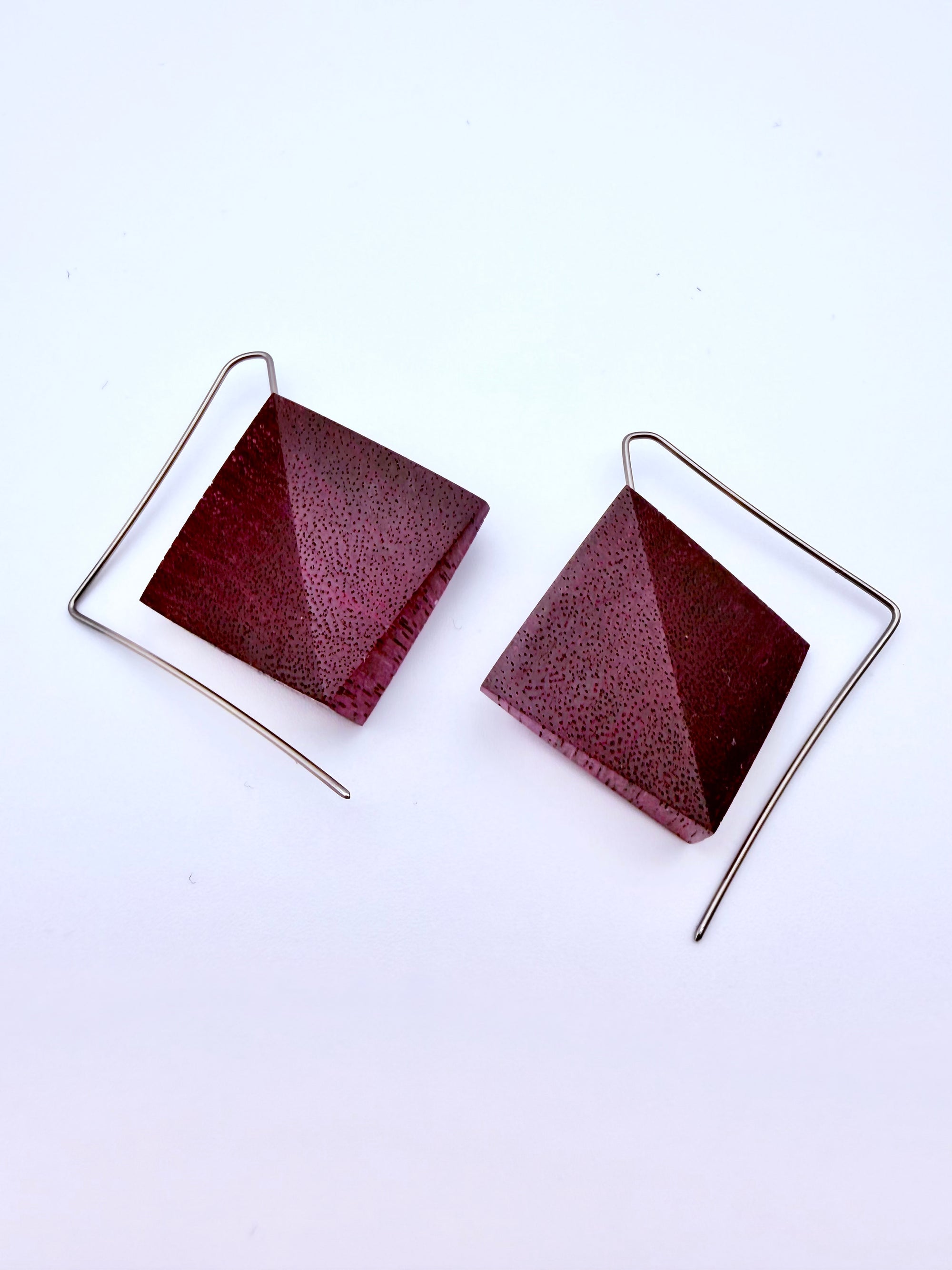 800 Series Purple Heart Geo Squares + 6 Asymmetric dot details